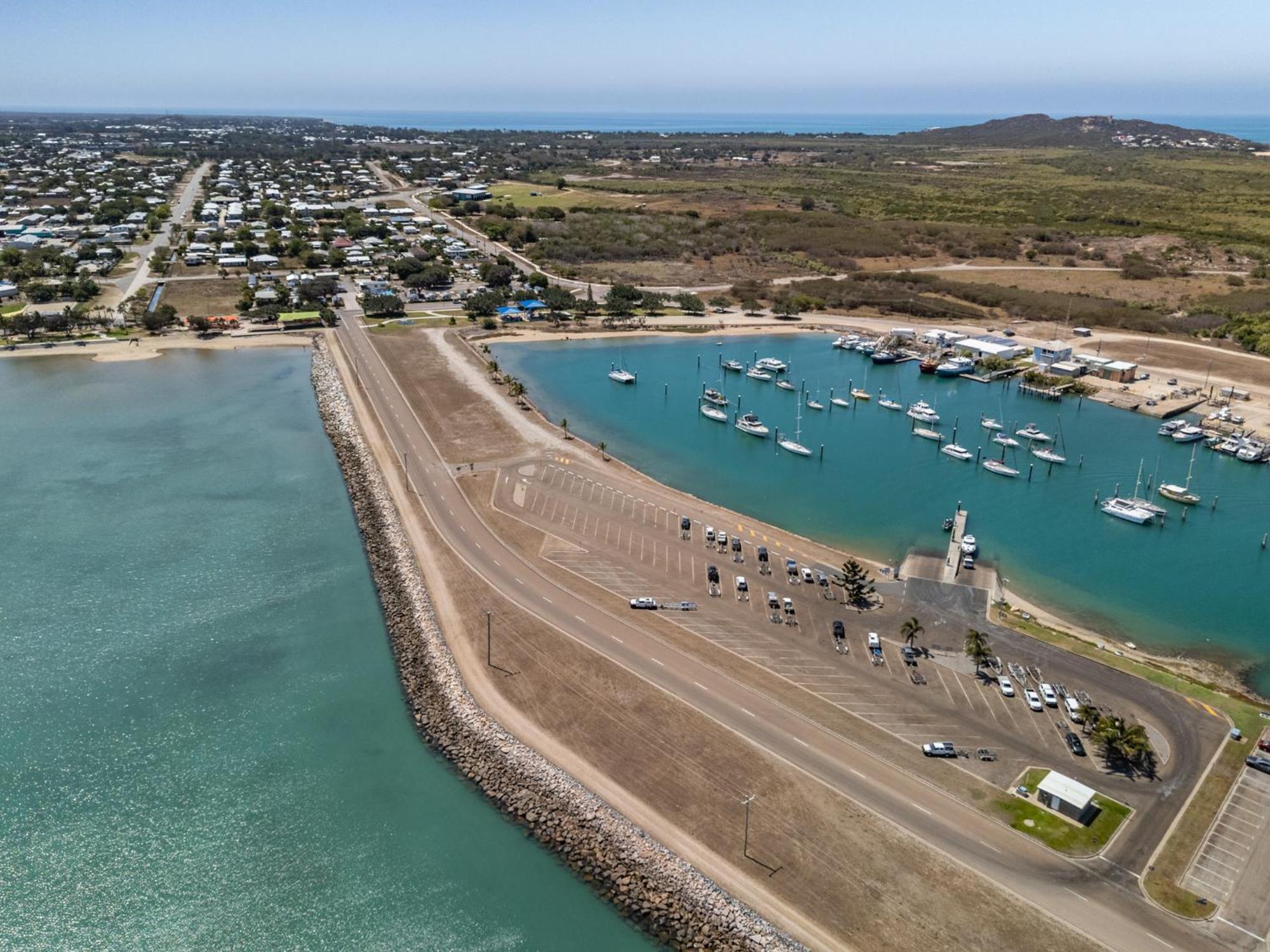 Harbour Lights Tourist Park Hotel Bowen Exterior photo